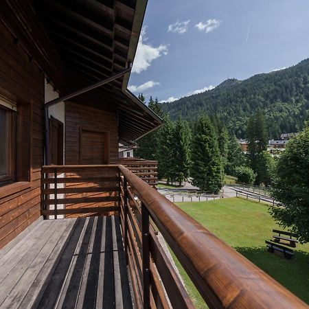 Area Apartments Мадонна-ди-Кампильо Экстерьер фото